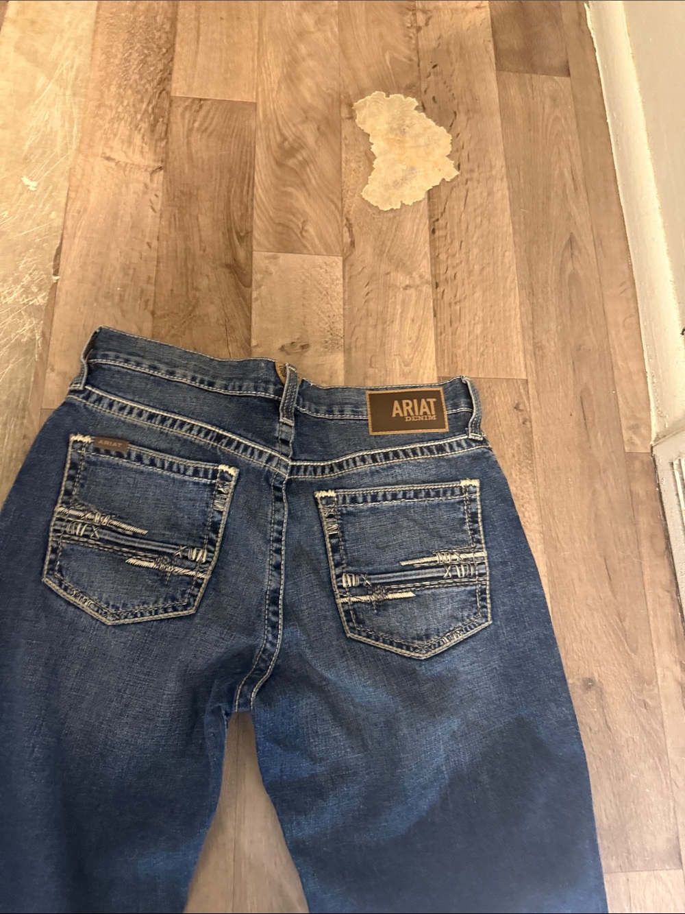 Ariat Men's Relaxed Bootcut Denim Jeans in Dark Blue Wash - Picture 11 of 16